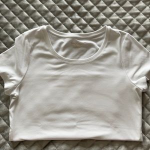 Perfect condition Lilly Pulitzer White Tee. Size Large